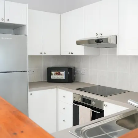 Resitour - Limnaria Gardens Apartment