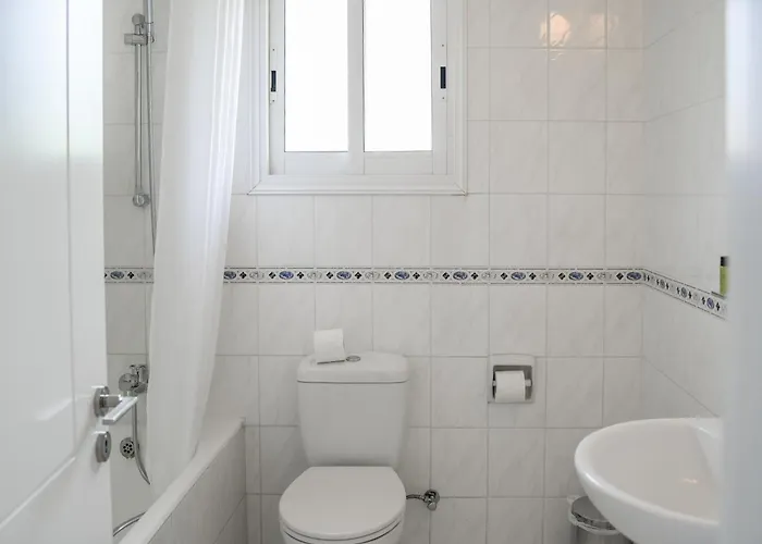 Resitour - Limnaria Gardens Апартаменты