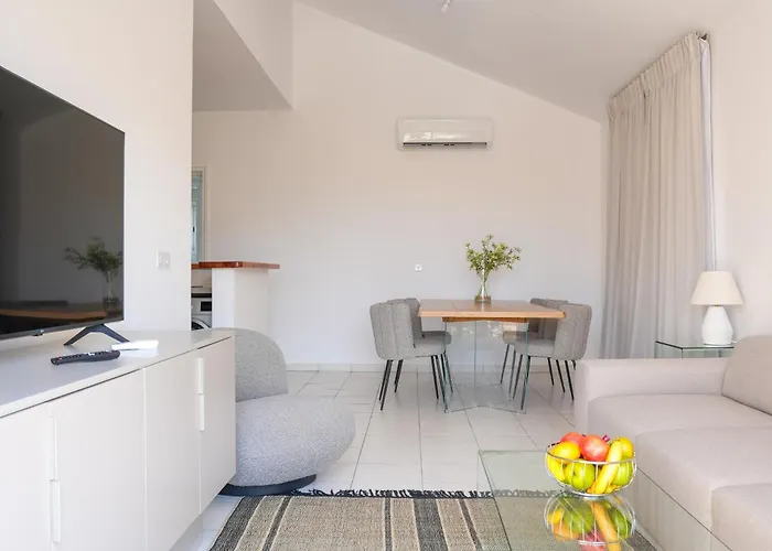 Resitour - Limnaria Gardens Апартаменты